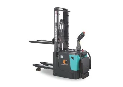 Caij Ntawm Pallet Stacker